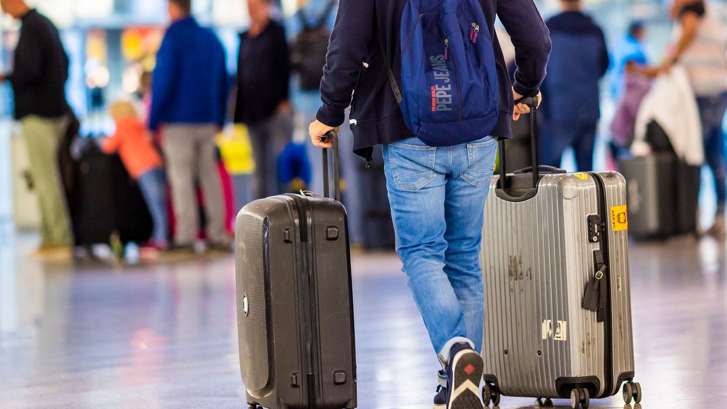Fluggäste ab Flughafen Bremen können erstmals nach Bodrum fliegen. (Archivbild) Foto: Moritz Frankenberg/dpa