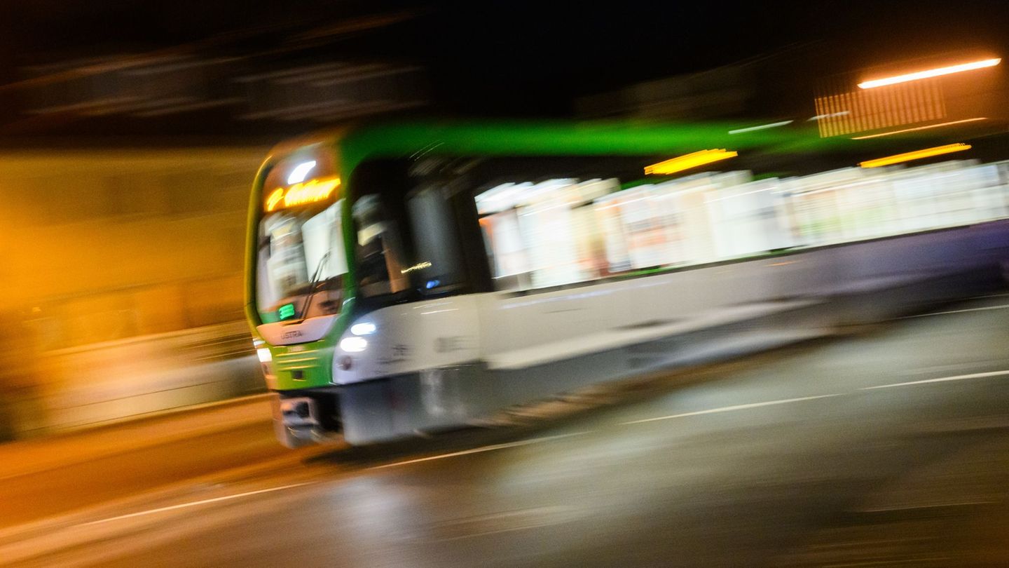Warnstreiks-im-Nahverkehr-Warum-Niedersachsen-als-einziges-Bundesland-heute-f-hrt