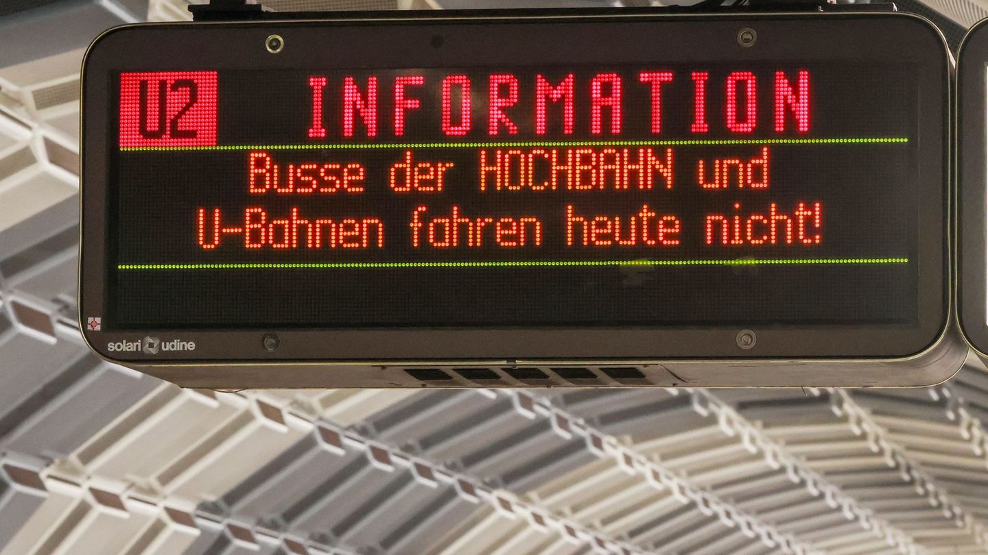 Wer innerhalb Hamburgs Bahn fahren wollte, musste die nicht vom Warnstreik betroffene S-Bahn nutzen. Foto: Bodo Marks/dpa