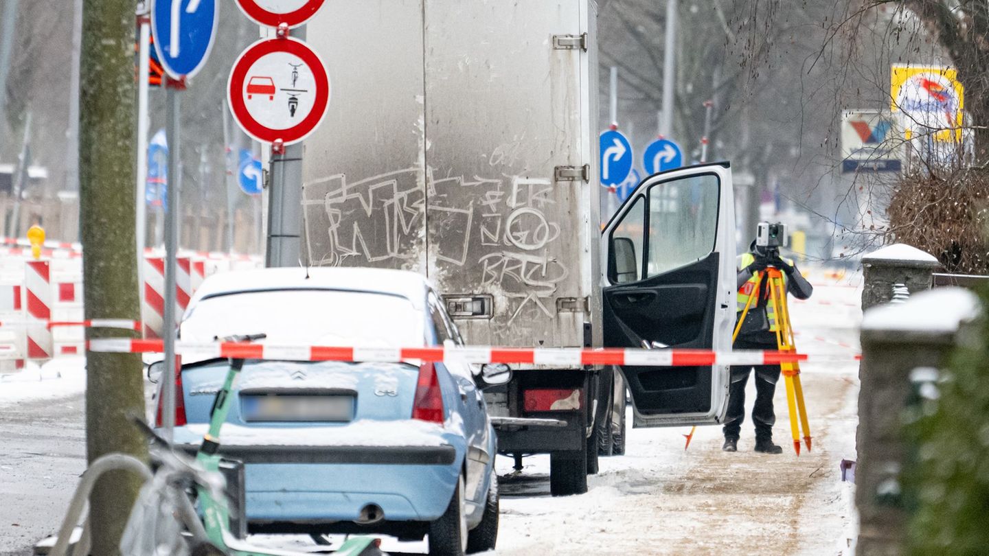 Am Tatort in Berlin-Weißensee wurden am Tag der tödlichen Schüsse Spuren gesichert. Foto: Fabian Sommer/dpa