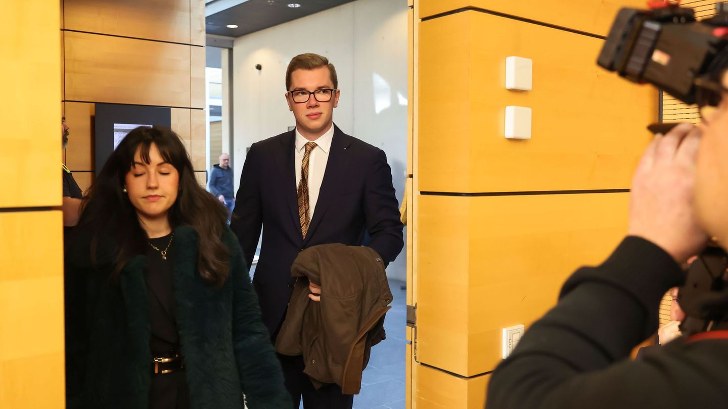 Daniel Halemba will Rechtsmittel gegen das Urteil einlegen. Foto: Daniel Löb/dpa