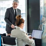 General Manager mit seinem Team