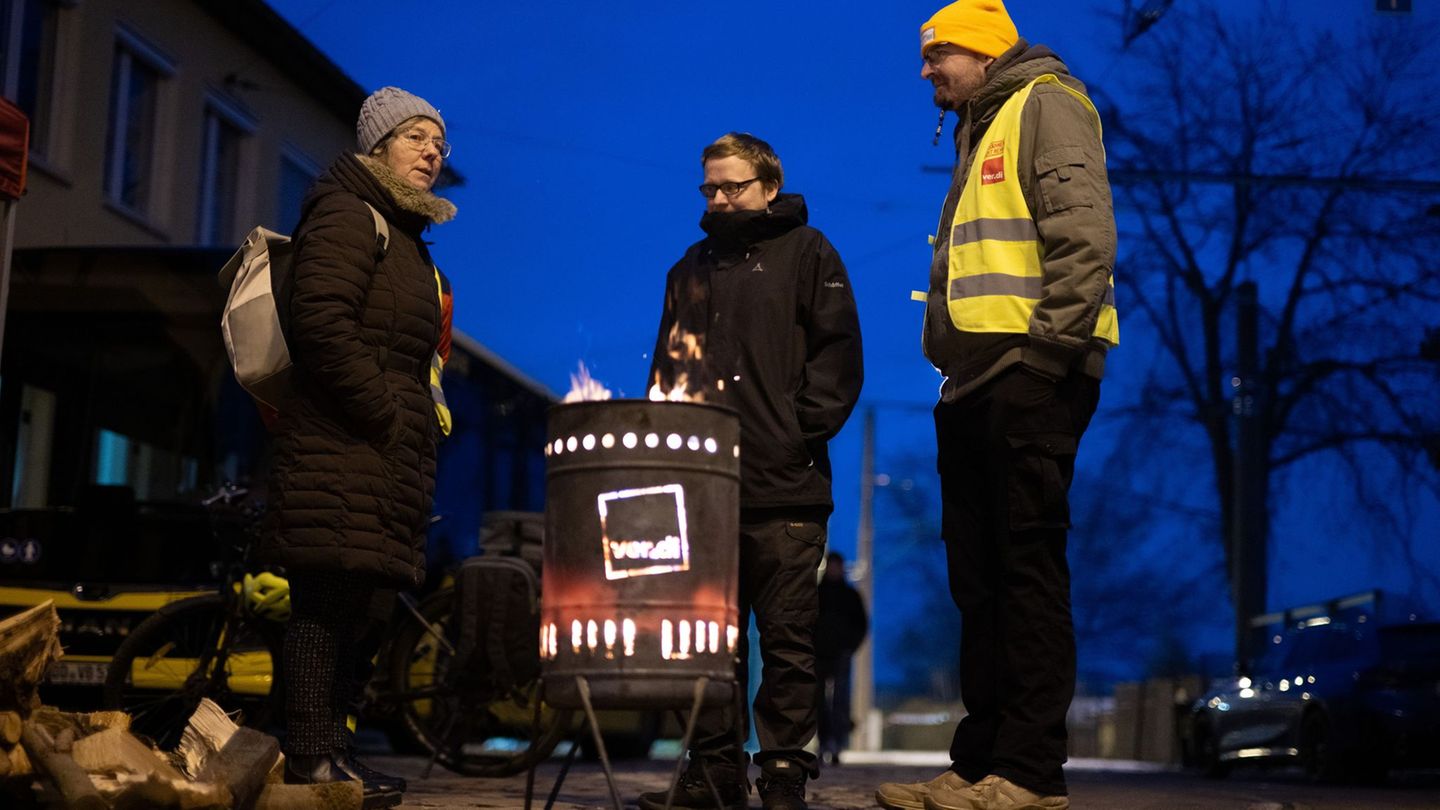 Die Gewerkschaft Verdi hat in Sachsen zu Warnstreiks bei kommunalen Verkehrsunternehmen aufgerufen. Foto: Sebastian Kahnert/dpa