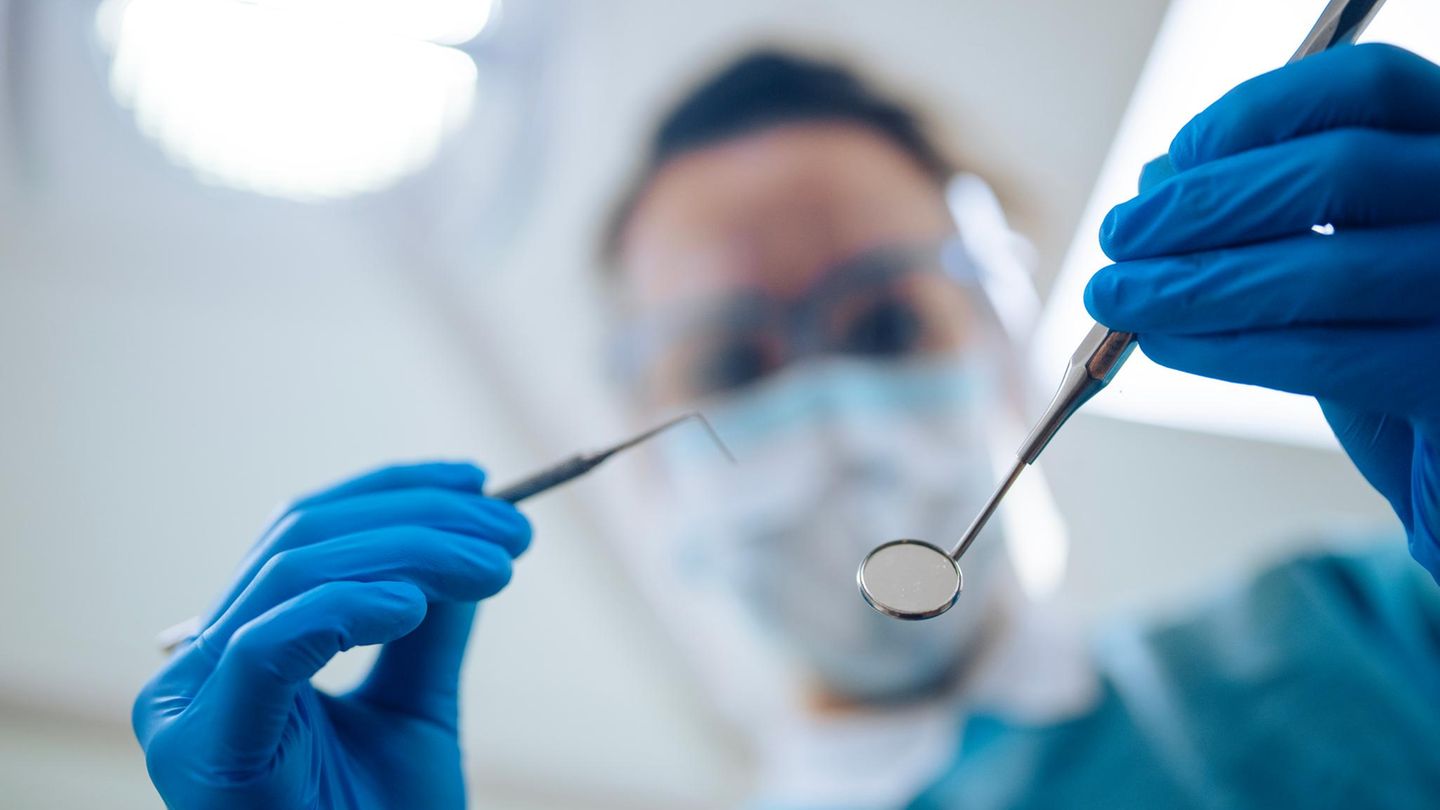 Der CDU-Wirtschaftsrat will, dass die Deutschen beim Zahnarzt selbst zahlen (Symbolbild)