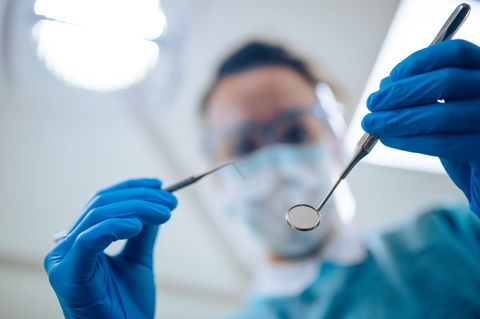 Der CDU-Wirtschaftsrat will, dass die Deutschen beim Zahnarzt selbst zahlen (Symbolbild)