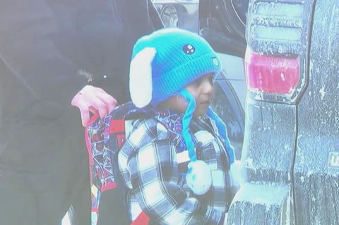 Von ICE festgenommener Fünfjähriger fliegt nach Hause