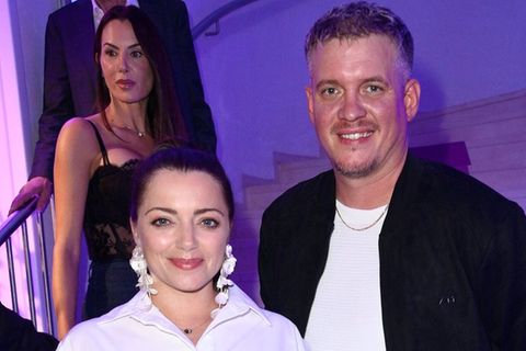 Anne Menden und Gustav Masurek stehen kurz vor der Geburt ihres Kindes.