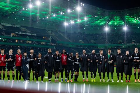 Der FC St. Pauli jubelt im DFB-Pokal - zuletzt im Dezember in Mönchengladbach. Foto: Rolf Vennenbernd/dpa