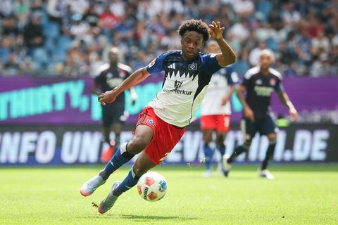 Spielt vorerst für die AS Saint-Etienne: HSV-Verteidiger Aboubaka Soumahoro (Archivbild) Foto: Christian Charisius/dpa