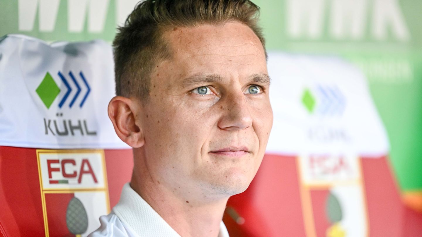 Freut sich auf einen Neuzugang aus Finnland: Mainz-Sportdirektor Niko Bungert. (Archivbild) Foto: Harry Langer/dpa