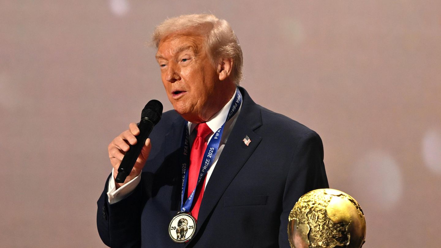 Donald Trump bei der Gruppenauslosung für die Fußball-WM