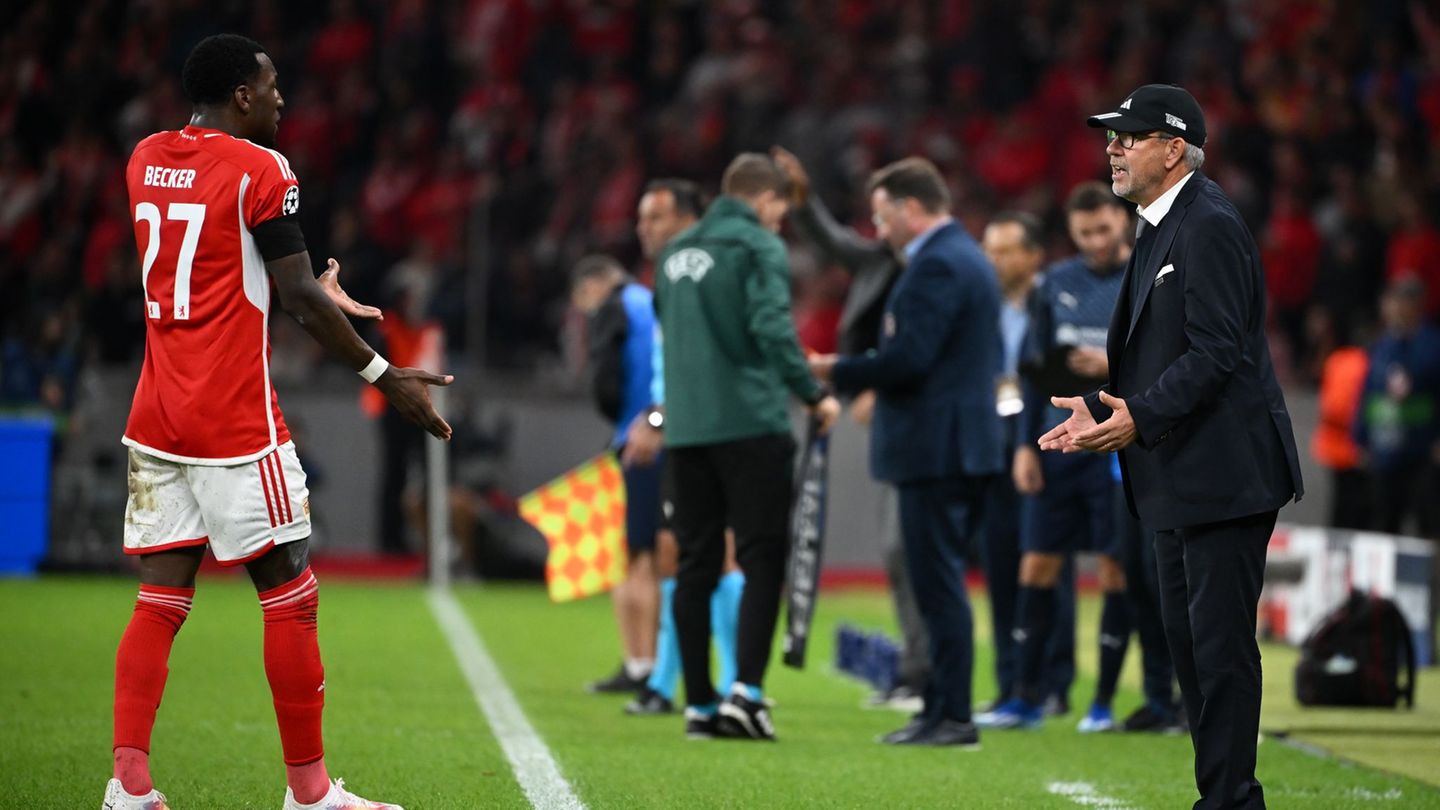 Arbeiteten schon bei Union Berlin zusammen: Urs Fischer (r) und Sheraldo Becker. (Archivbild) Foto: Sebastian Christoph Gollnow/