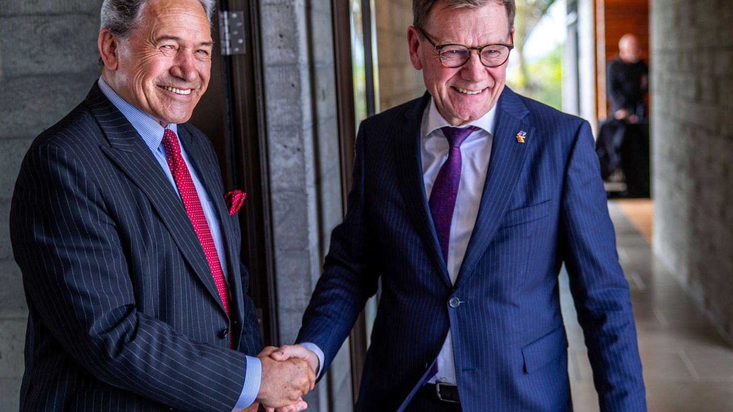 Beim Treffen von Außenminister Johann Wadephul (CDU) mit seinem neuseeländischen Kollegen Winston Peters spielt auch der russisc