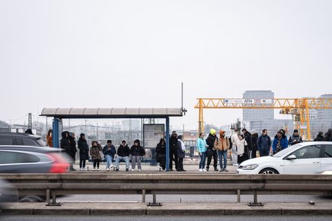 Am Dienstagmorgen lief der kommunale Nahverkehr wieder geregelt an. Foto: Lukas Barth-Tuttas/dpa
