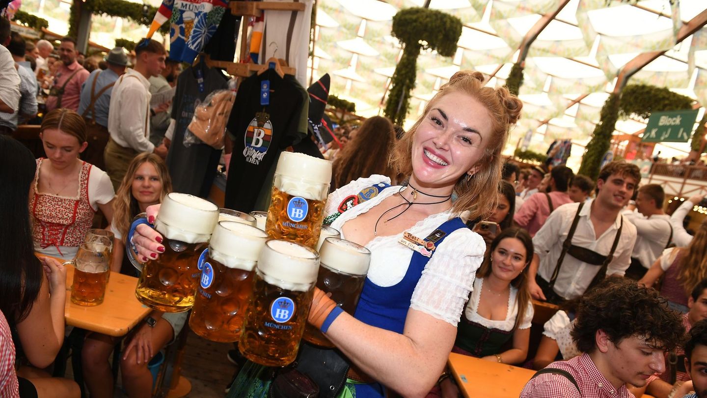 Bedienung auf dem Oktoberfest