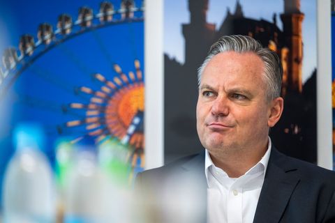 Wiesn-Chef Scharpf sagt: Das Oktoberfest sei kein Freizeitpark. (Archivbild) Foto: Peter Kneffel/dpa