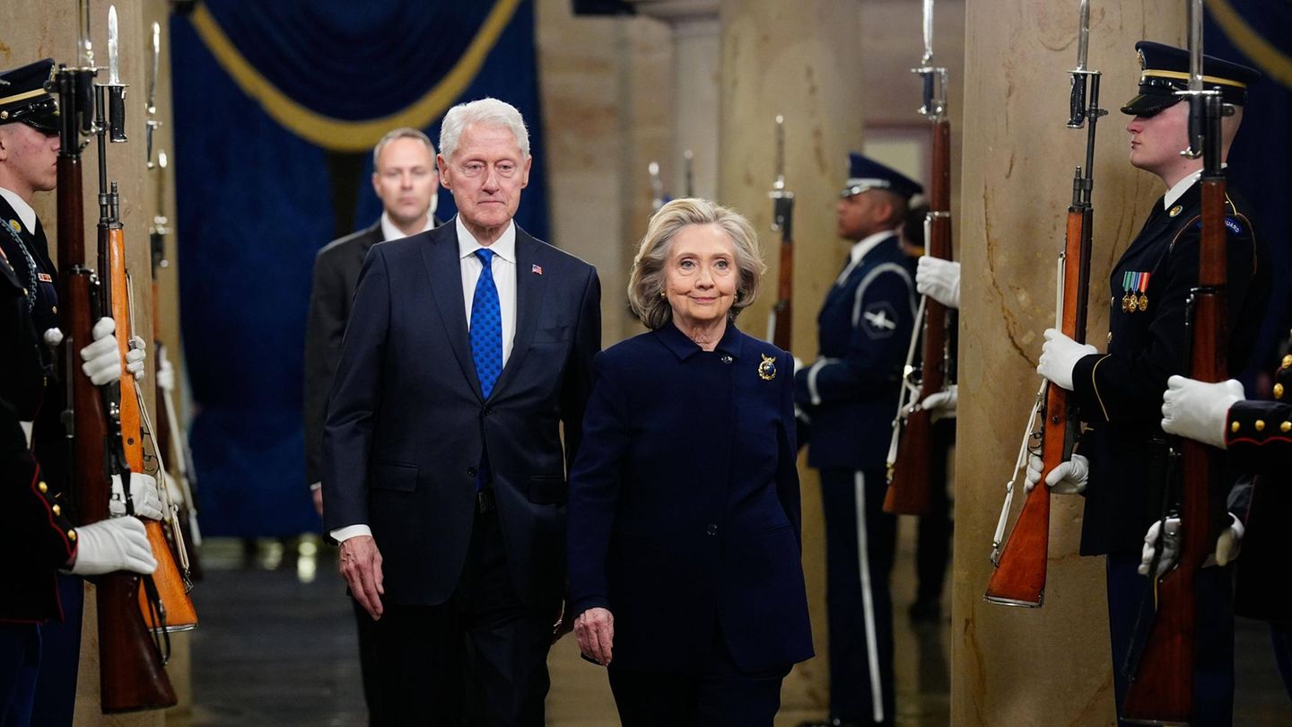 Epstein-Akten-Wie-Donald-Trump-die-Clintons-in-eine-Falle-locken-will