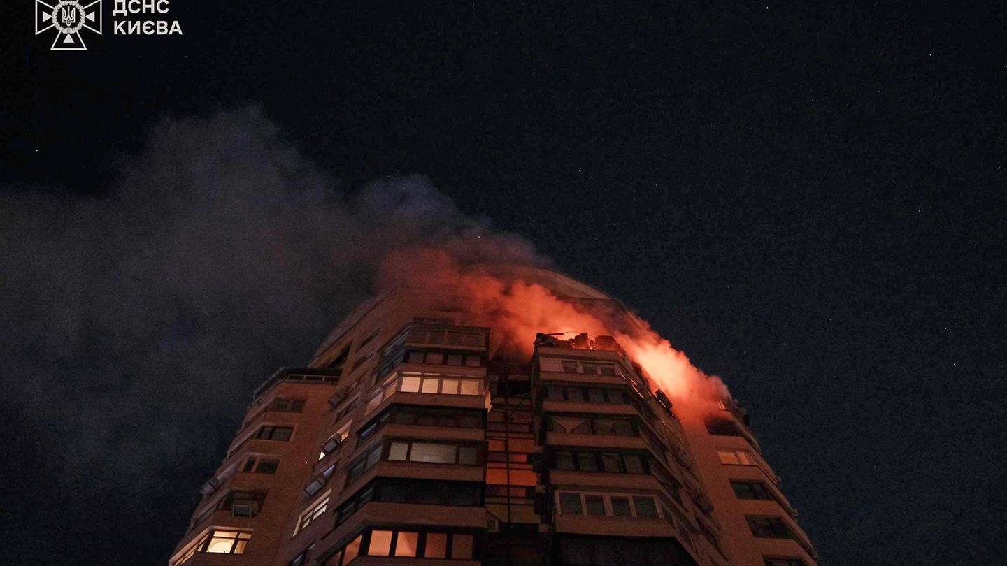 Russland überzog die Ukraine in der Nacht erneut mit Luftangriffen. Foto: Uncredited/Ukrainian Emergency Service/AP/dpa