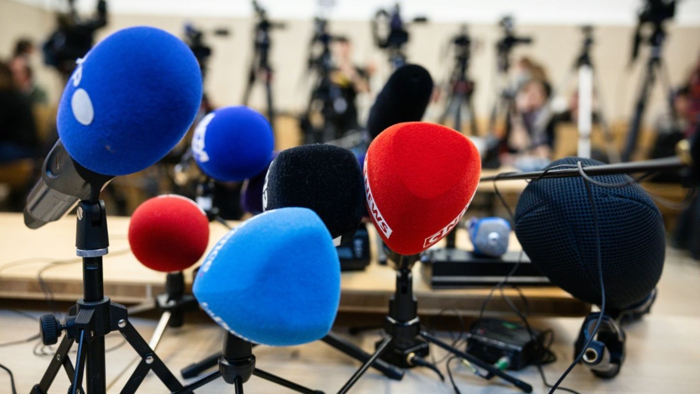 Mikrofone und Kameras