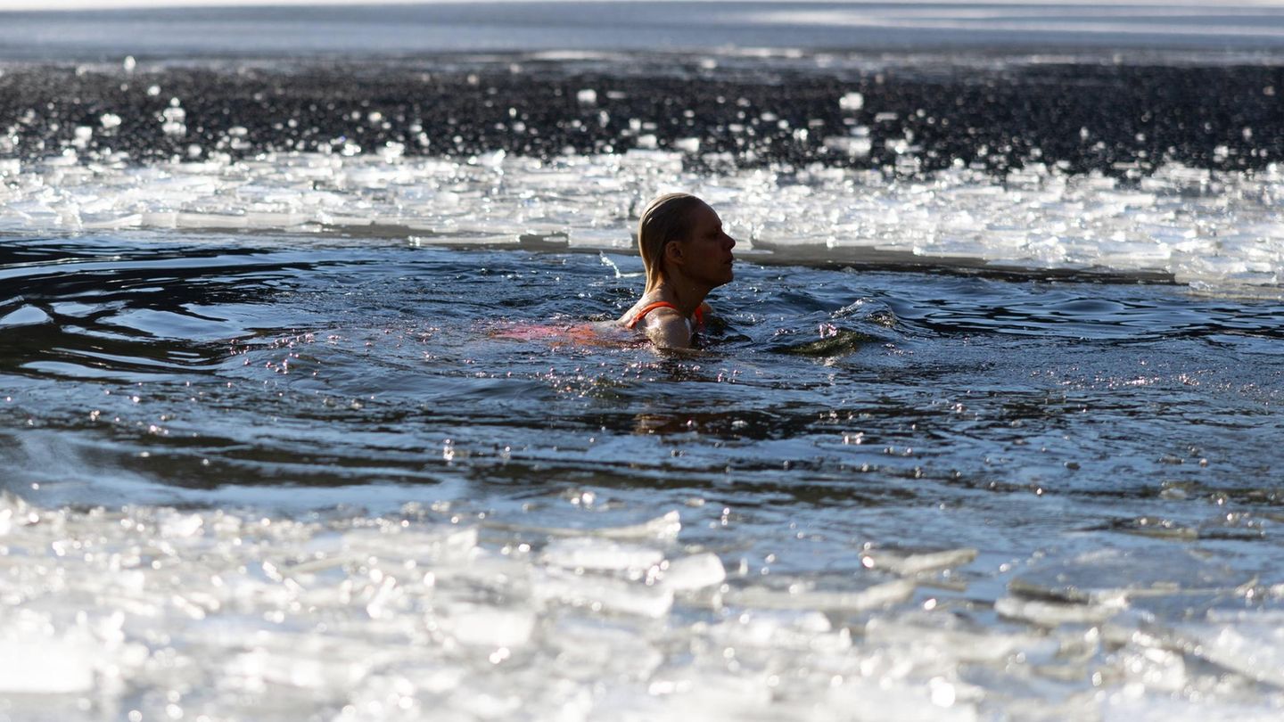 Pers-nlichkeitsentwicklung-Raus-aus-der-Komfortzone-Lohnt-sich-der-Sprung-ins-kalte-Wasser-