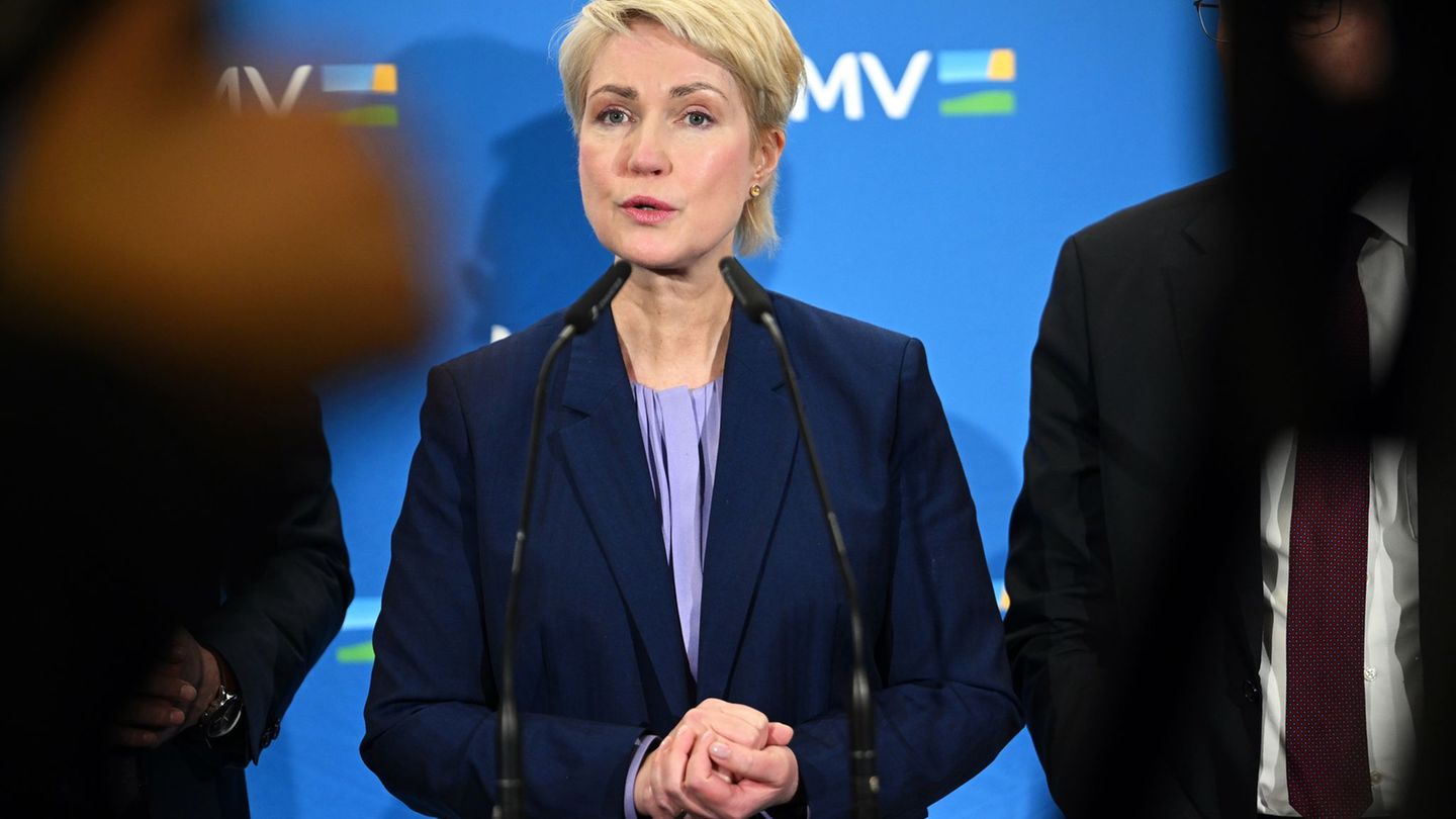 Ministerpräsidentin Manuela Schwesig unterzeichnete mit den Spitzen der Kommunen in MV eine Verwaltungsvereinbarung darüber, wie
