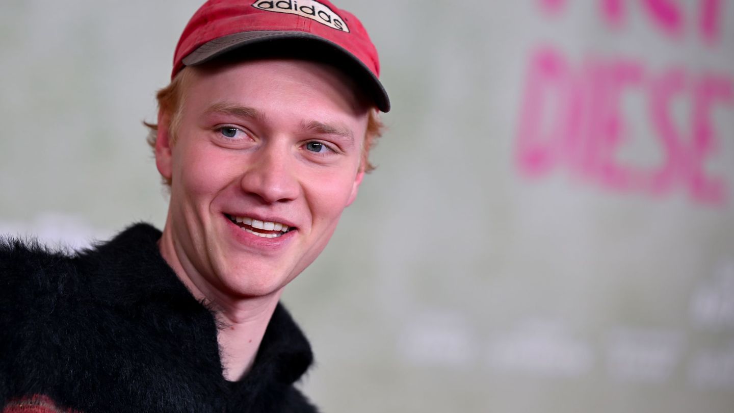Bruno Alexander bei der Premiere von "Ach, diese Lücke, diese entsetzliche Lücke". Foto: Sven Hoppe/dpa