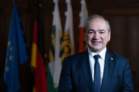 Der Görlitzer Oberbürgermeister Octavian Ursu (CDU) sieht die Entwicklung der Neißestadt auf einem guten Weg. Foto: Sebastian Ka