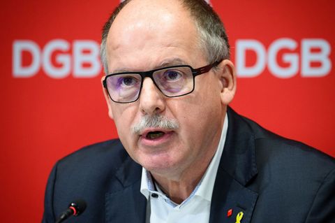 Stefan Körzell attackiert Wirtschaftsministerin Reiche (Archivbild) Foto: Bernd von Jutrczenka/dpa