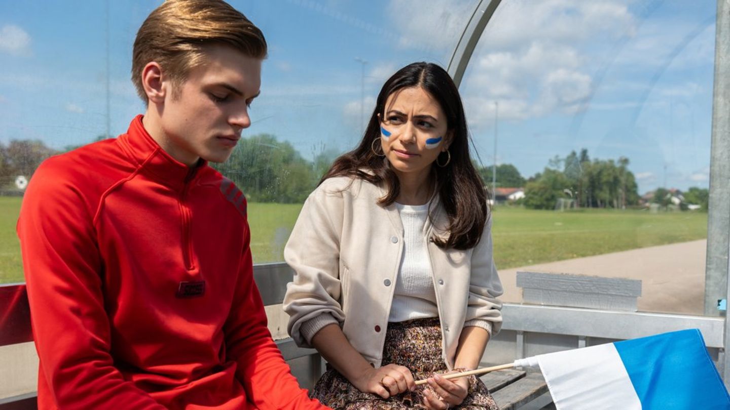 "Sturm der Liebe": Lale (r.) macht das Mobbing gegen Leo (l.) wütend.