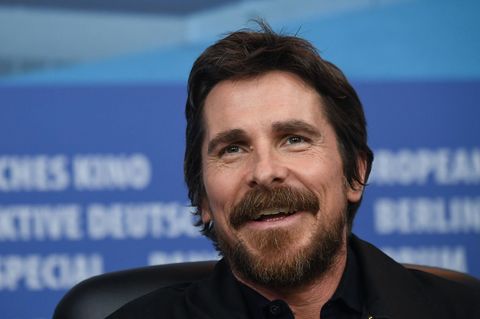 Oscar-Preisträger Christian Bale erzählte, wie er langes Stillsitzen in der Maske überbrückte. (Archivbild) Foto: Ralf Hirschber