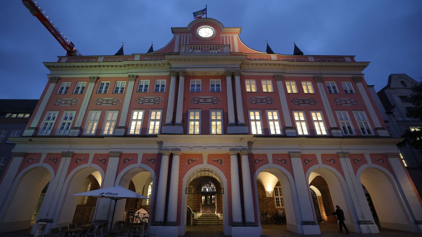 Auch Rostock profitiert vom Sondervermögen. Foto: Bernd Wüstneck/dpa