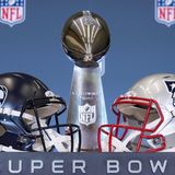 Die Seattle Seahawks treffen im Super Bowl auf die New England Patiots – da war doch was? Genau, beide Mannschaften standen sich im Super Bowl XLIX im Jahr 2015 bereits gegenüber. Mit dem besseren Ende für die Patriots, die angeführt von Tom Brady mit 28:24 gewannen