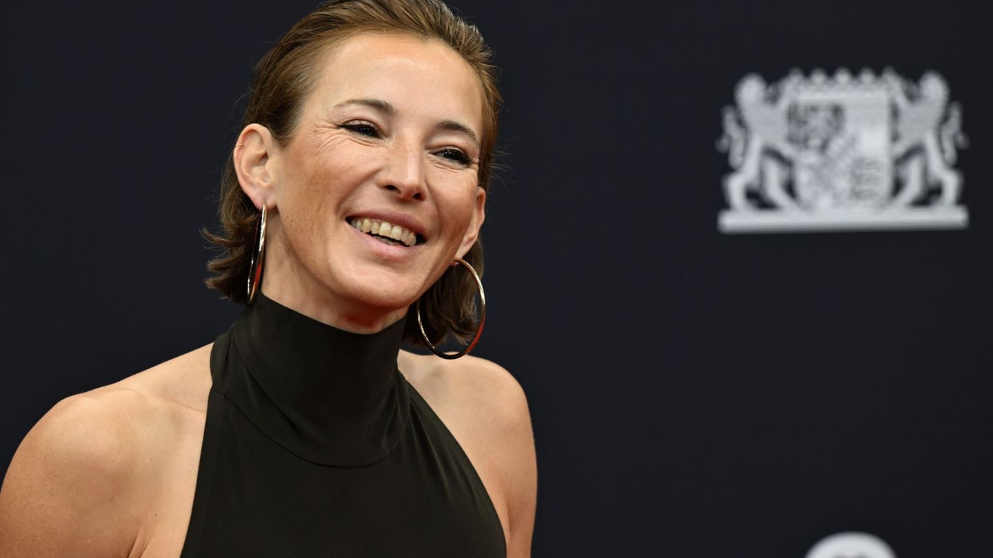 Die Moderatorin Jeannine Michaelsen sieht bedenkliche Nebenwirkungen von Social Media. (Archivbild) Foto: Felix Hörhager/dpa