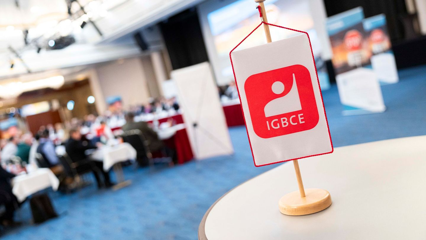 Die erste Tarifrunde zwischen der Gewerkschaft IG BCE und den Chemie-Arbeitgebern endete ohne Ergebnis. Foto: Michael Matthey/dp