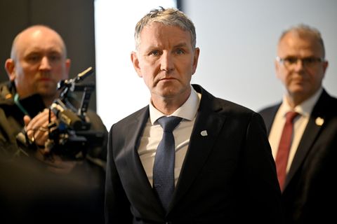 Thüringens AfD-Fraktionschef Björn Höcke sieht einen Vertrauensverlust zum Thüringer Ministerpräsidenten Mario Voigt (CDU). Foto