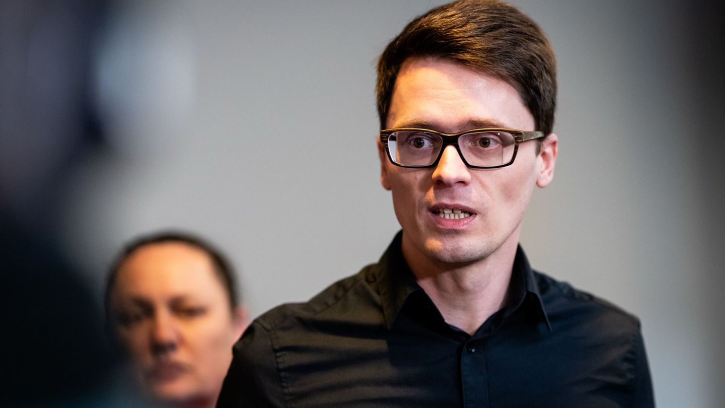 Thüringens Linke-Fraktionschef Christian Schaft wirft der AfD Destabilisierung vor. (Archivbild) Foto: Jacob Schröter/dpa