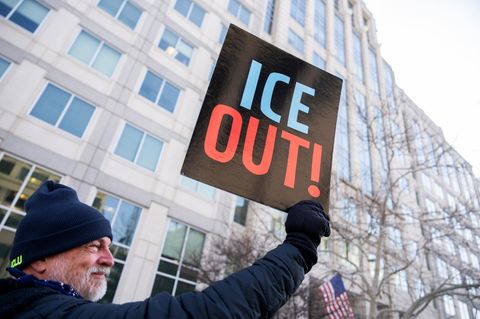 Der gewaltsame Tod von Renée Good und Alex Pretti durch ICE-Agenten in Minneapolis hat nicht nur dort zu Protesten geführt