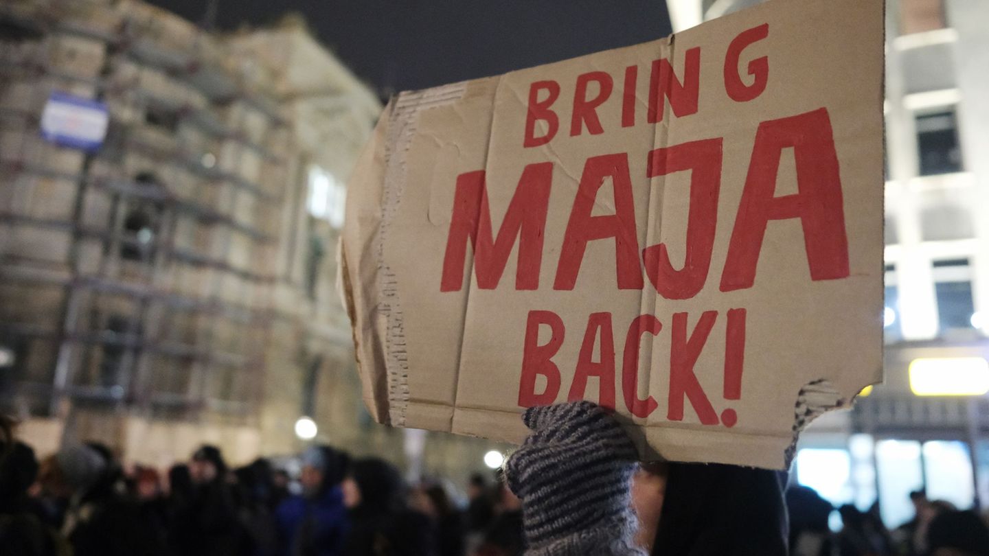 Demo in Leipzig. Auch in Hamburg haben sich zahlreiche Menschen zu einer Solidaritätsbekundung versammelt. Foto: Sebastian Willn