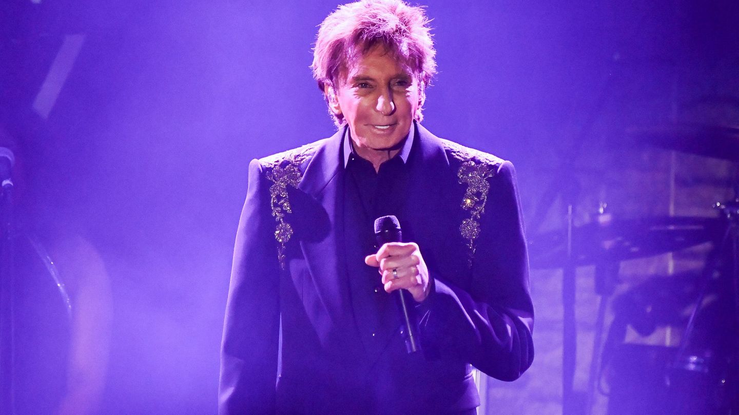 Barry Manilow muss weitere Konzerte absagen. (Archivbild) Foto: Richard Shotwell/Invision/AP/dpa