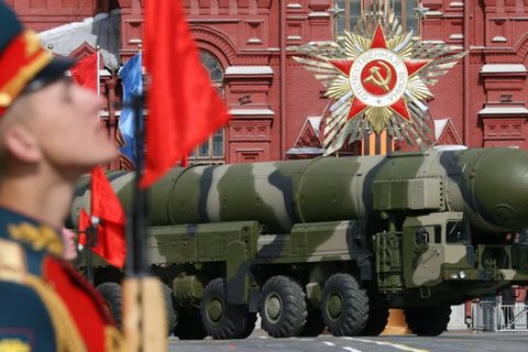 Eine atomwaffenfähige Rakete Russlands 2008 in Moskau