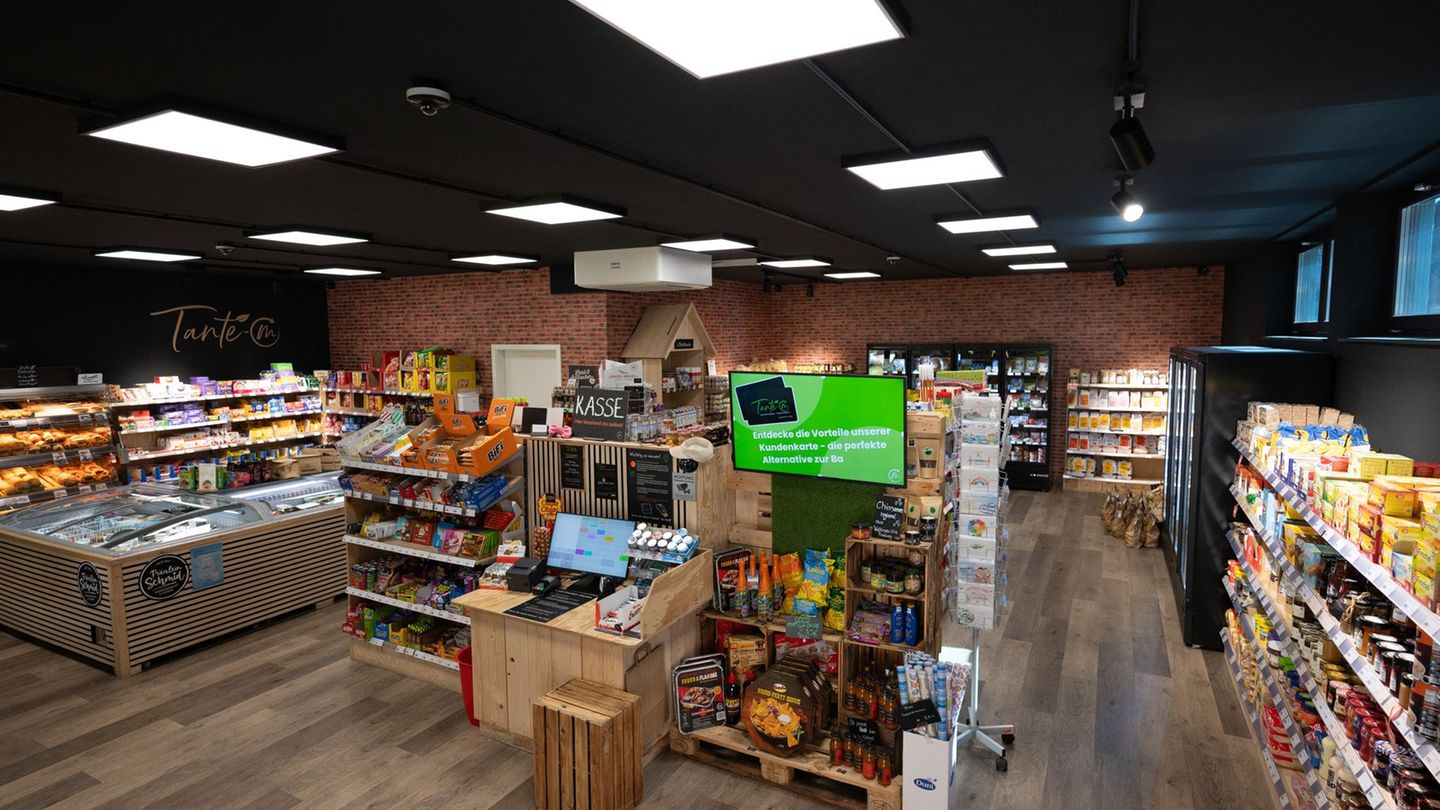 Personallose Mini-Supermärkte wie dieser sollen im Südwesten künftig rund um die Uhr offen haben dürfen. (Archivbild) Foto: Mark