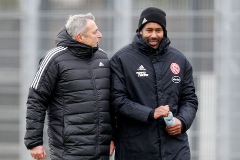 Ein Ex-Bremer und der neue Werder-Coach: Klaus Allofs und Daniel Thioune in gemeinsamen Tagen bei Fortuna Düsseldorf. Foto: Rola