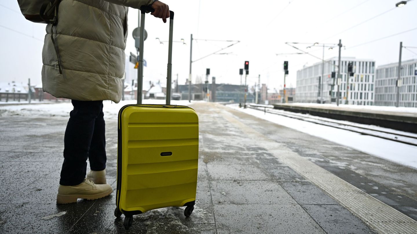 Zwischen Berlin und Hannover gibt es wieder Zugausfälle und Verspätungen. (Archivbild) Foto: Elisa Schu/dpa
