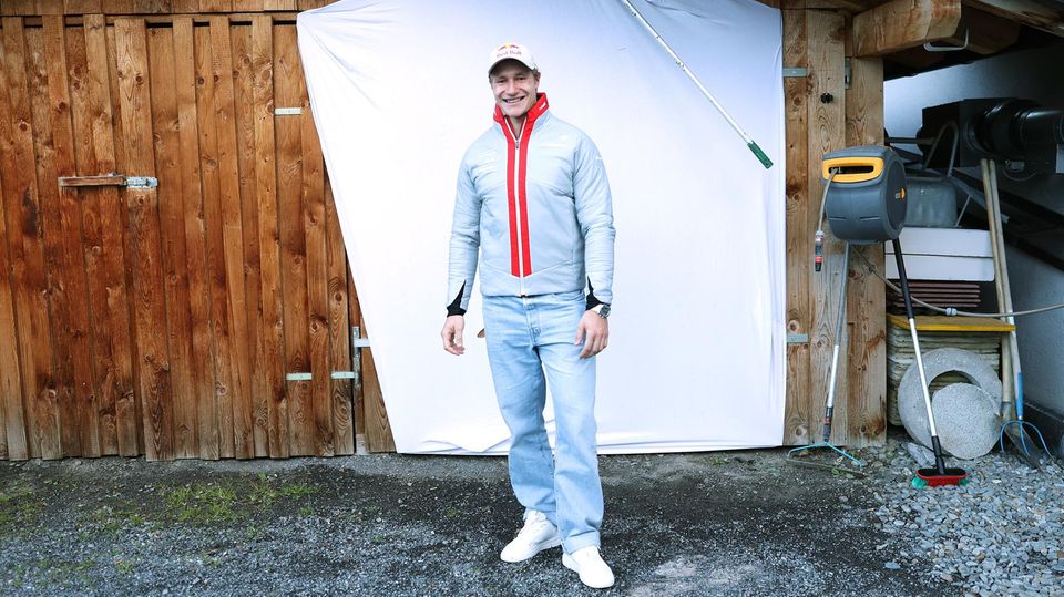 Marco Odermatt posiert