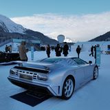 Bugatti EB110 von hinten, man sieht den Spoiler gut