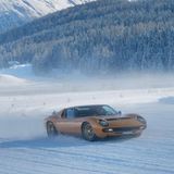 Ein Lamborghini vor Bergkulisse