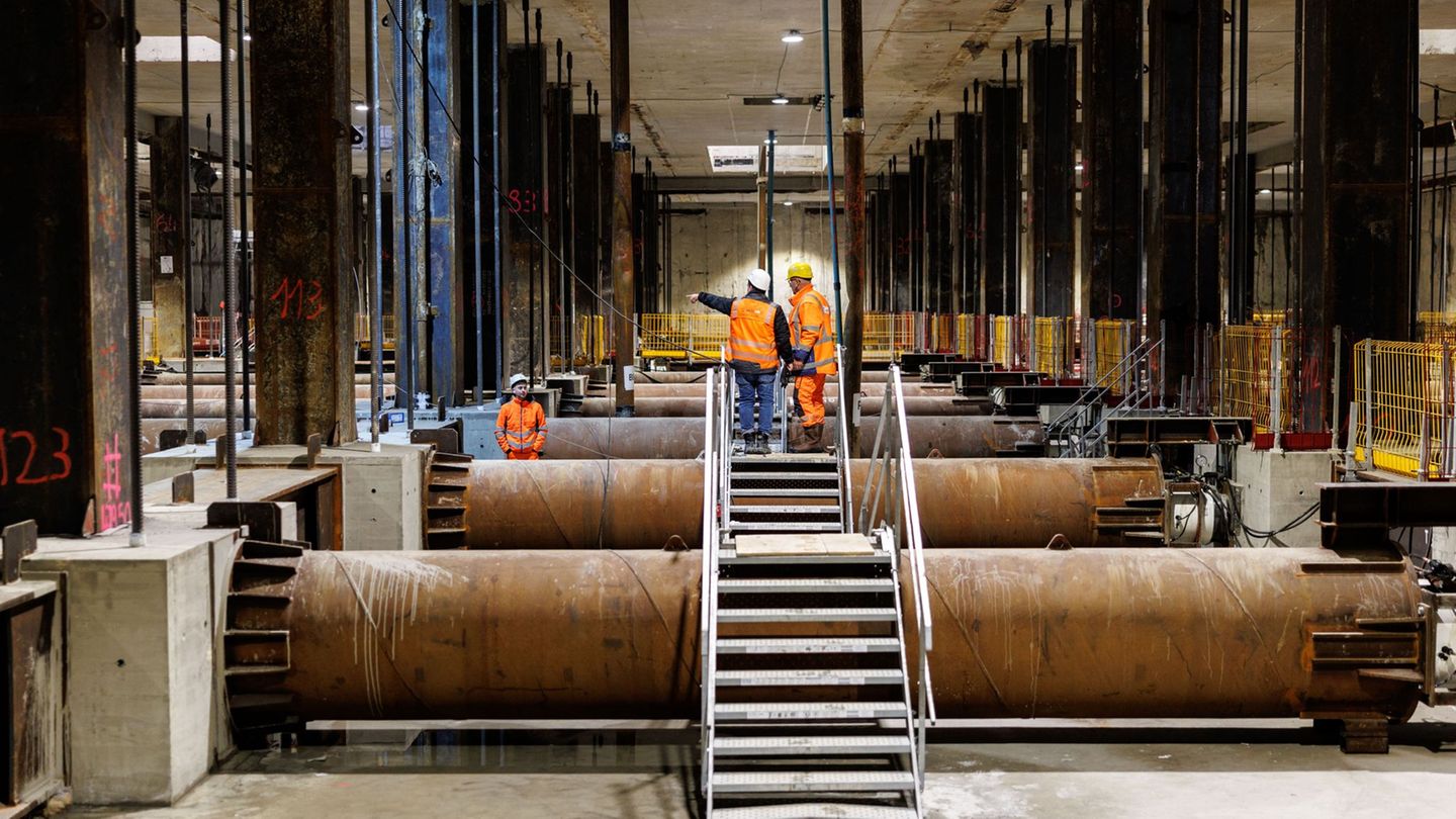 Für die zweite Stammstrecke wird tief im Münchner Untergrund gebaut - und am Hauptbahnhof bald auch weit nach oben. (Archivbild)