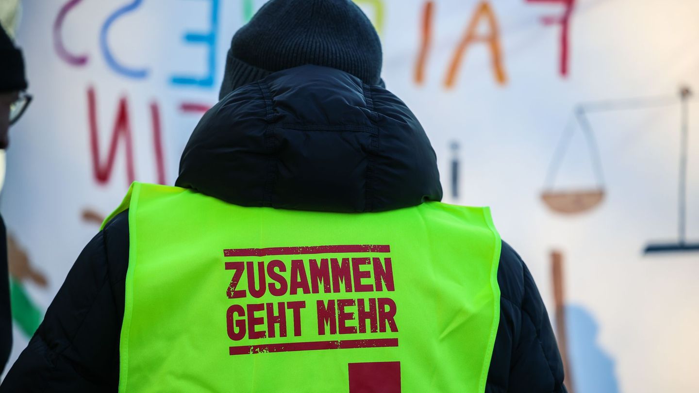 Knapp eine Woche vor der nächsten Tarifrunde gab es auch in MV erneut Warnstreiks. Foto: Christoph Reichwein/dpa