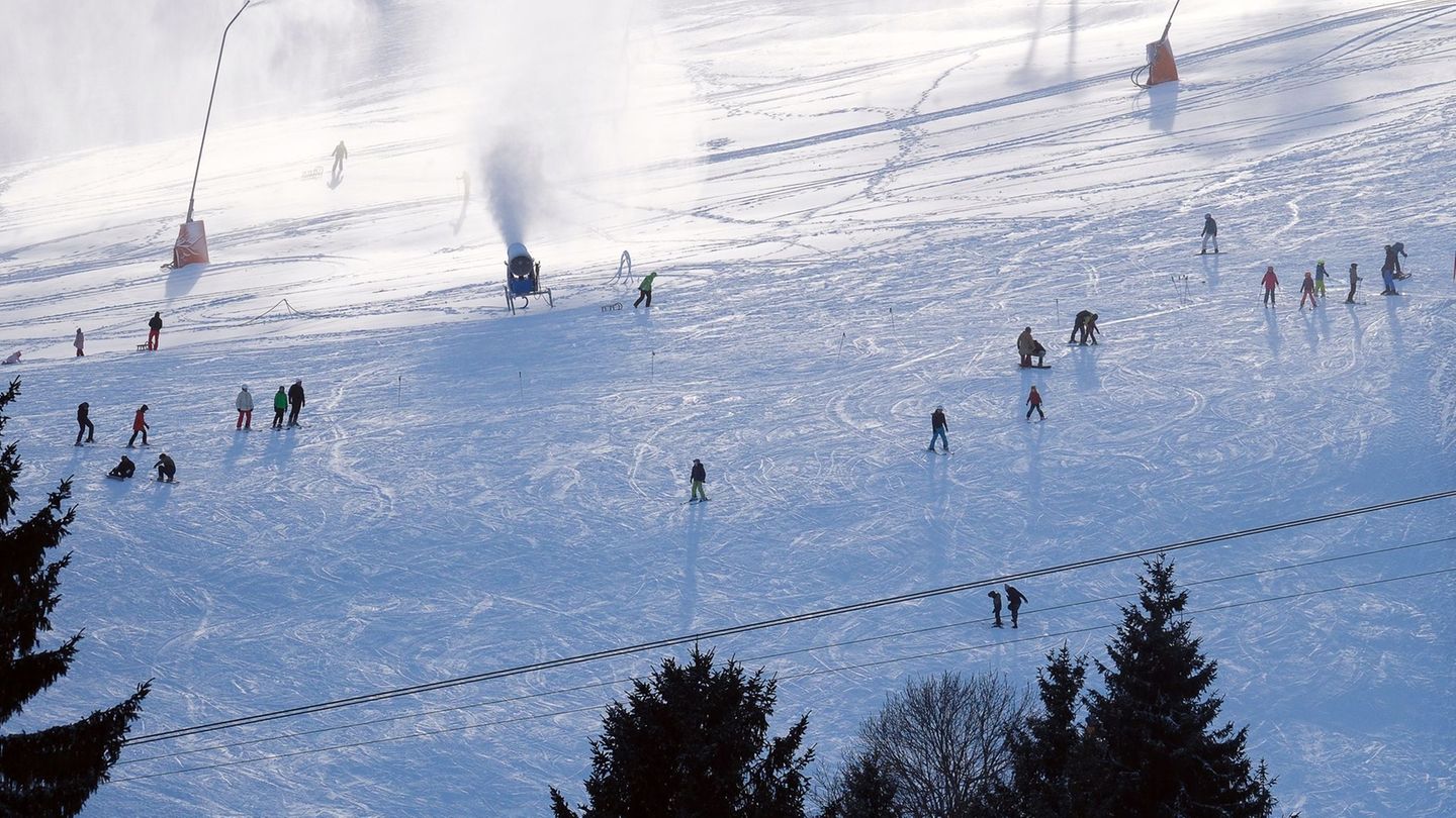 Winterferien in Sachsen locken Besucher an. (Archivbild) Foto: Sebastian Willnow/dpa