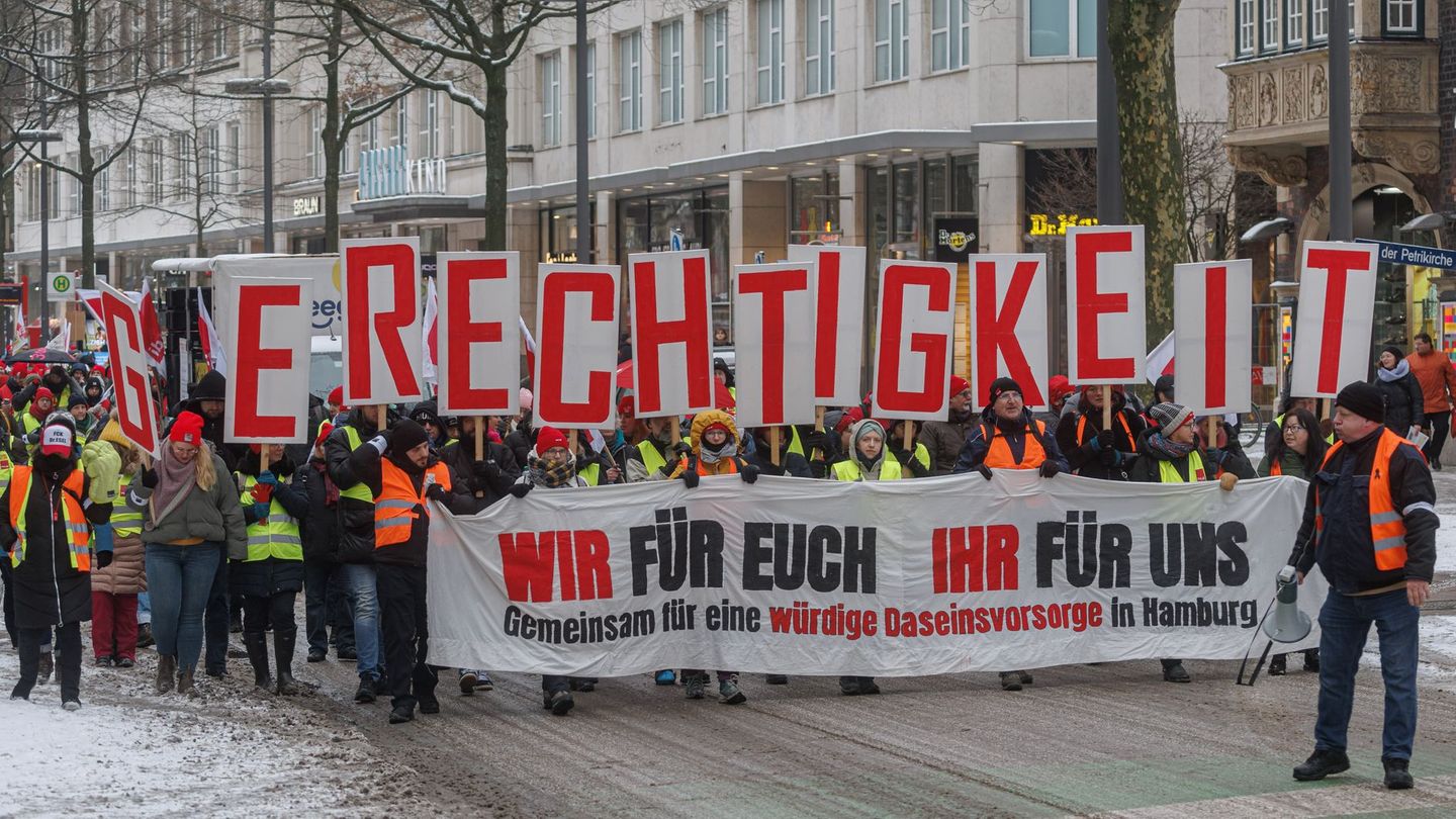 Beschäftigte im öffentlichen Dienst in Hamburg empört besonders, dass sie die eigentlich schon ausverhandelte Hamburg-Zulage nic